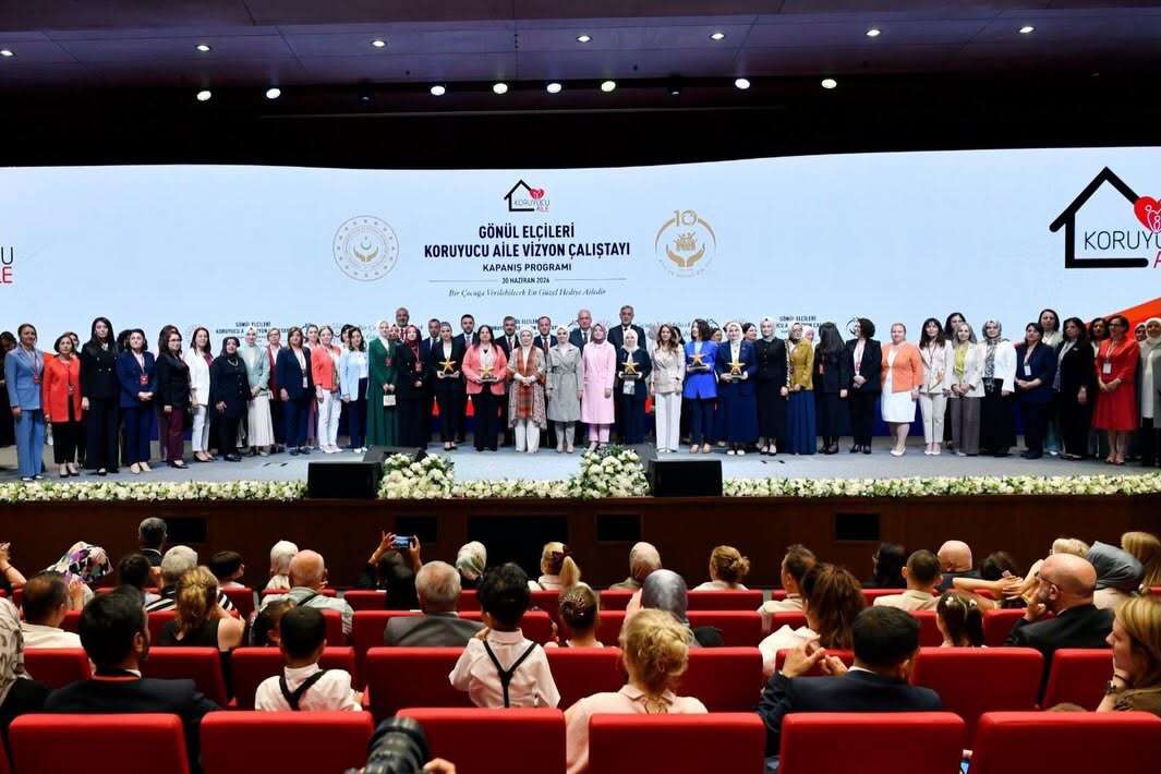 Muğla Valisi İdris Akbıyık'ın Eşi Sevim Akbıyık, Gönül Elçileri Koruyucu Aile Vizyon Çalıştayı'na Katıldı 3